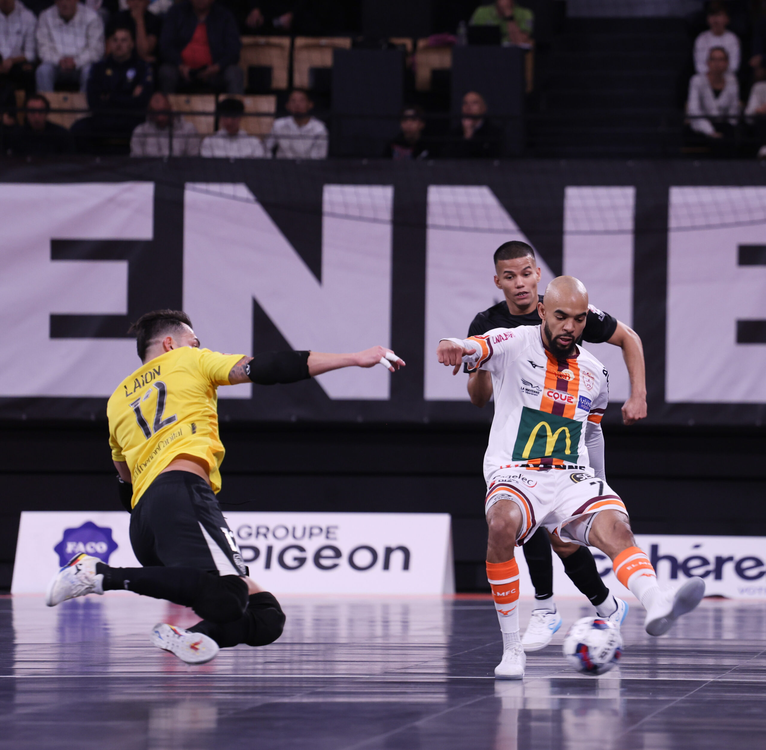 Etoile Lavalloise Mayenne Futsal Club Futsal Laval IMG1 38