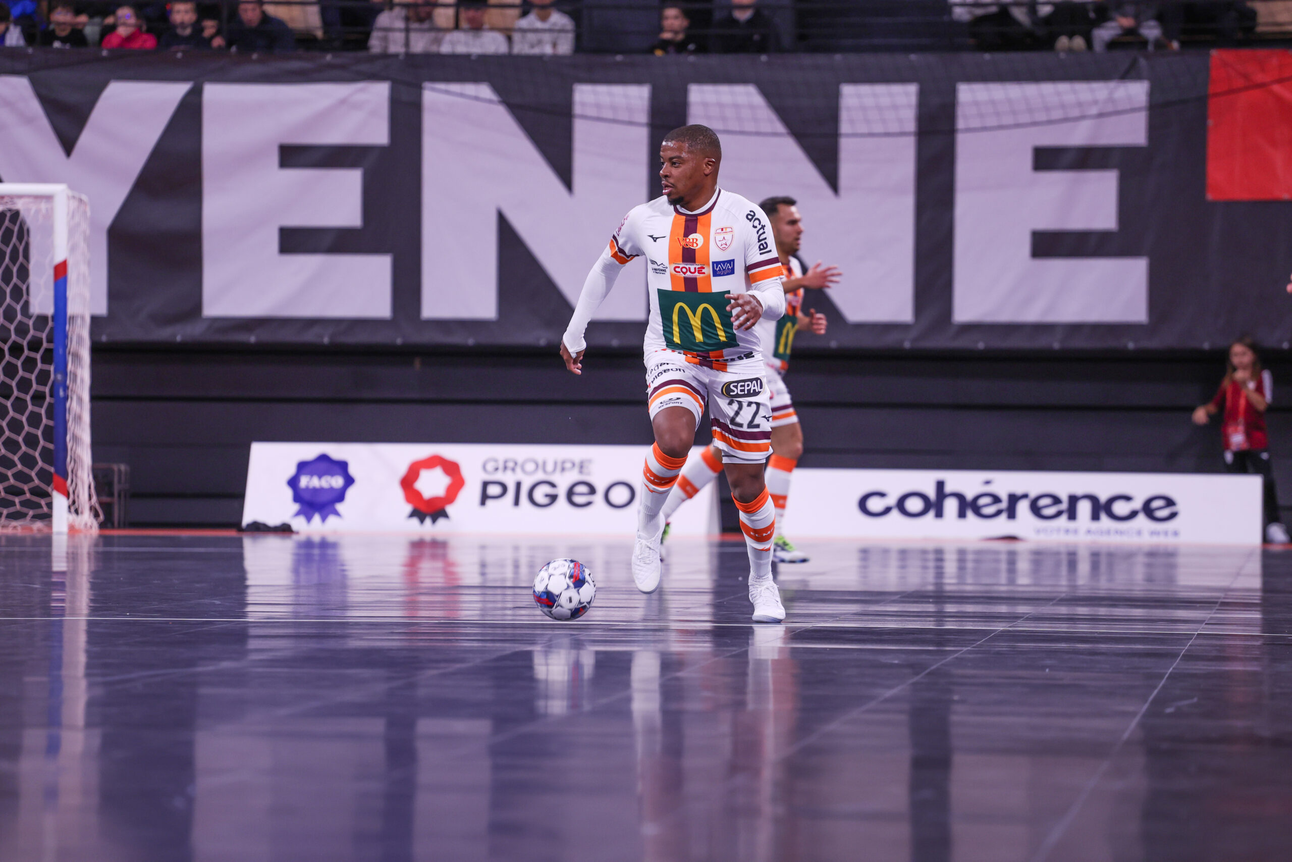Etoile Lavalloise Mayenne Futsal Club Futsal Laval IMG1 50