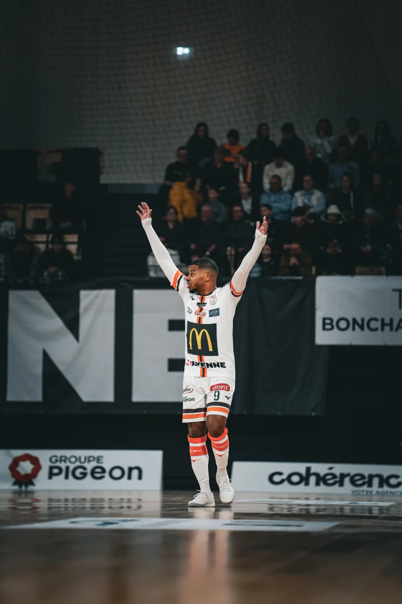 Etoile Lavalloise Mayenne Futsal Club Futsal Laval IMG 5434 1